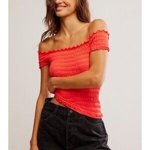 🆕 FREE PEOPLE Pucker Up Seamless Tee / Poppy Red